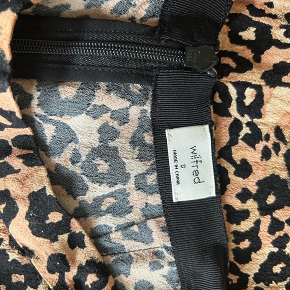 Aritzia leopard print midi skirt - Picture 4 of 4